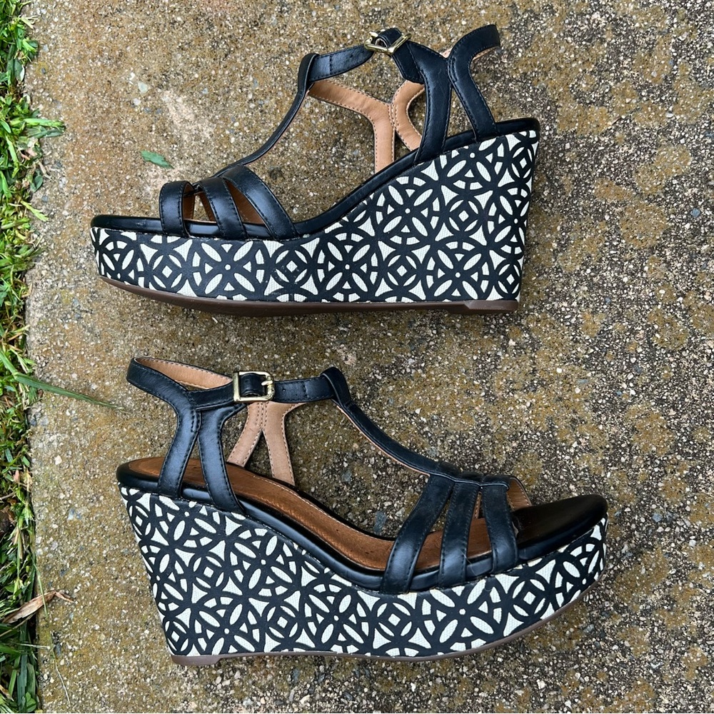 Clarks Artisan Wedges - image 4